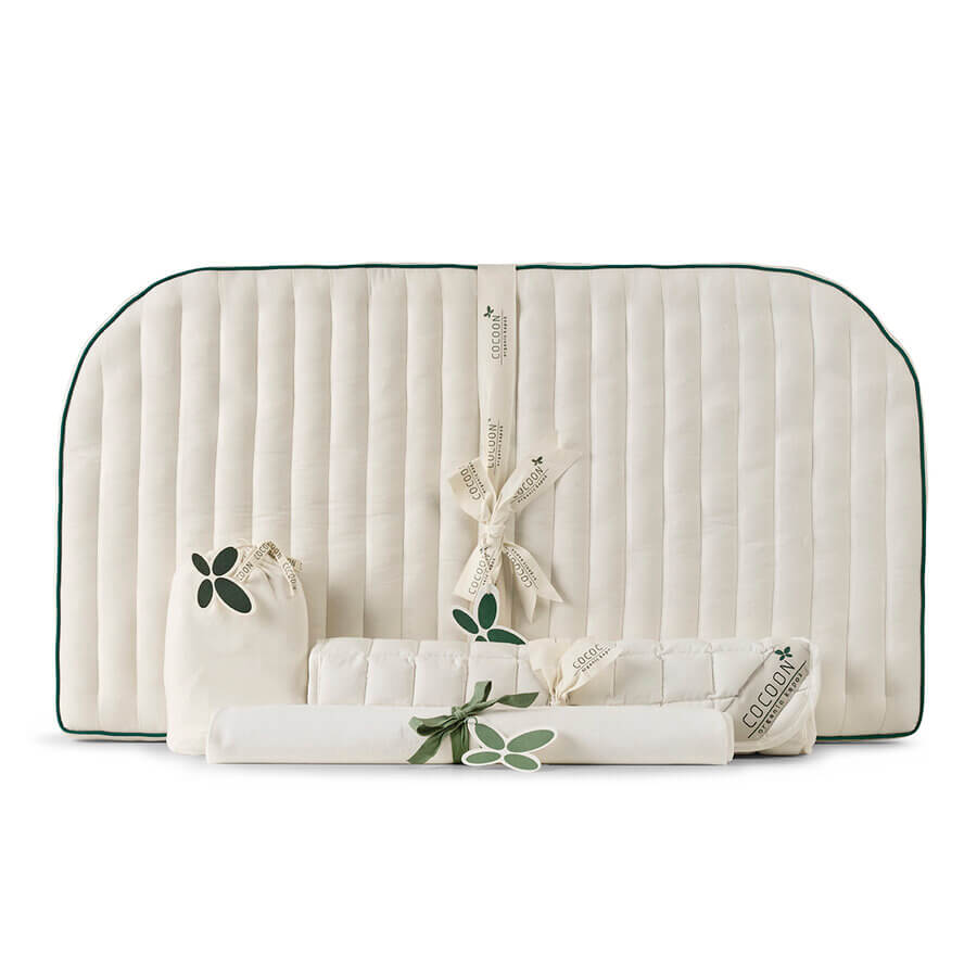 Startpakke til Babybay Maxi & Boxspring | Indeholder 1 x kapok madras, 1 x rullemadras, 1 x vådliggerlagen & 2 x stræklagner - Cocoon Company
